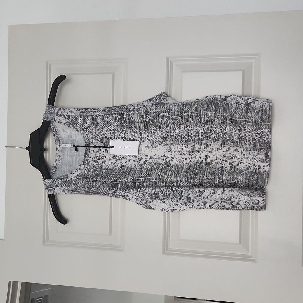 ✨️Z Supply | NWT Snake skin Tank